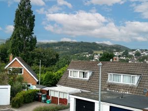 Photo 11- click for photo gallery